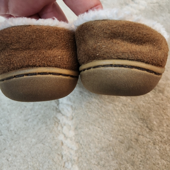 Cozy Brown Kids Toddler Slippers Size 5-6 - Picture 6 of 7
